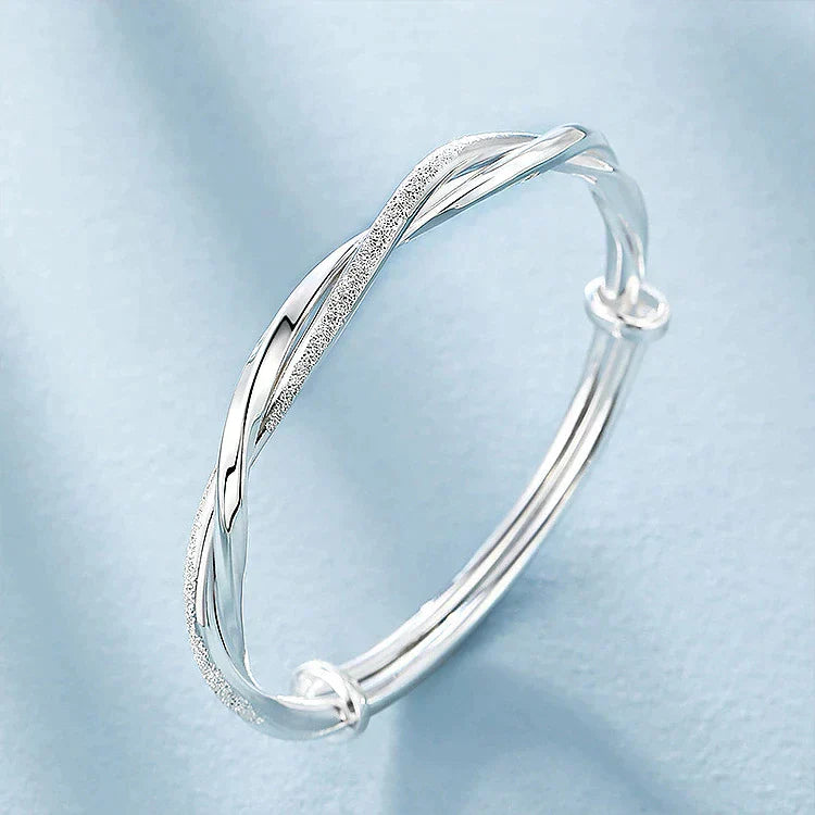 Joli bracelet en argent déroutant