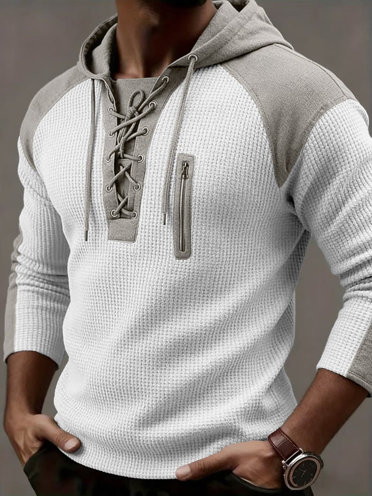 Siyaje | Pull à capuche en maille côtelée texturée