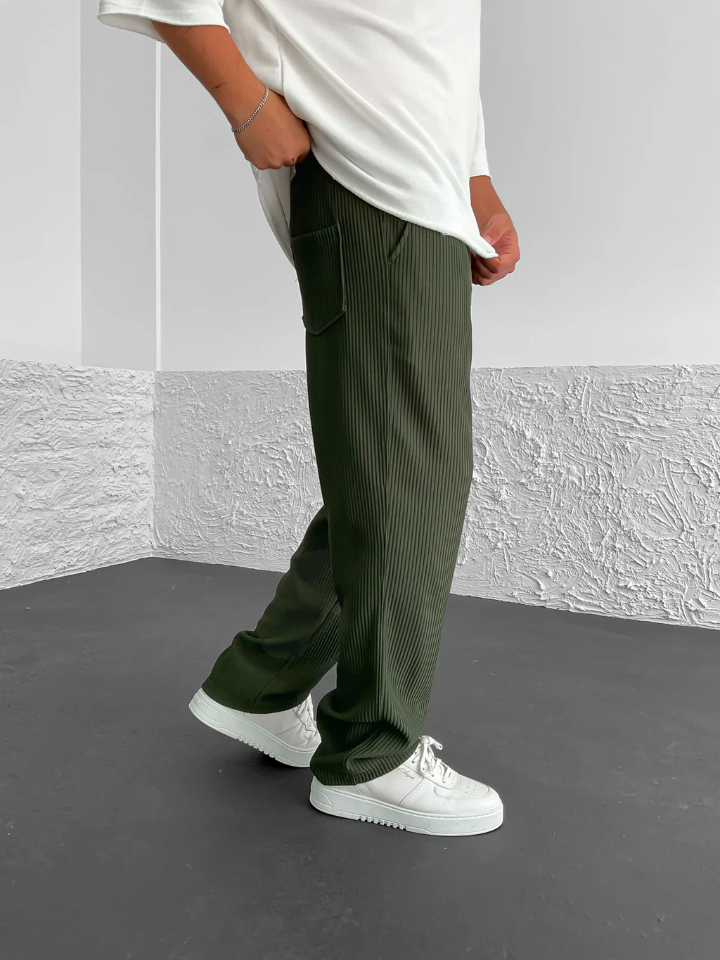 Siyaje | Pantalon côtelé coupe décontractée