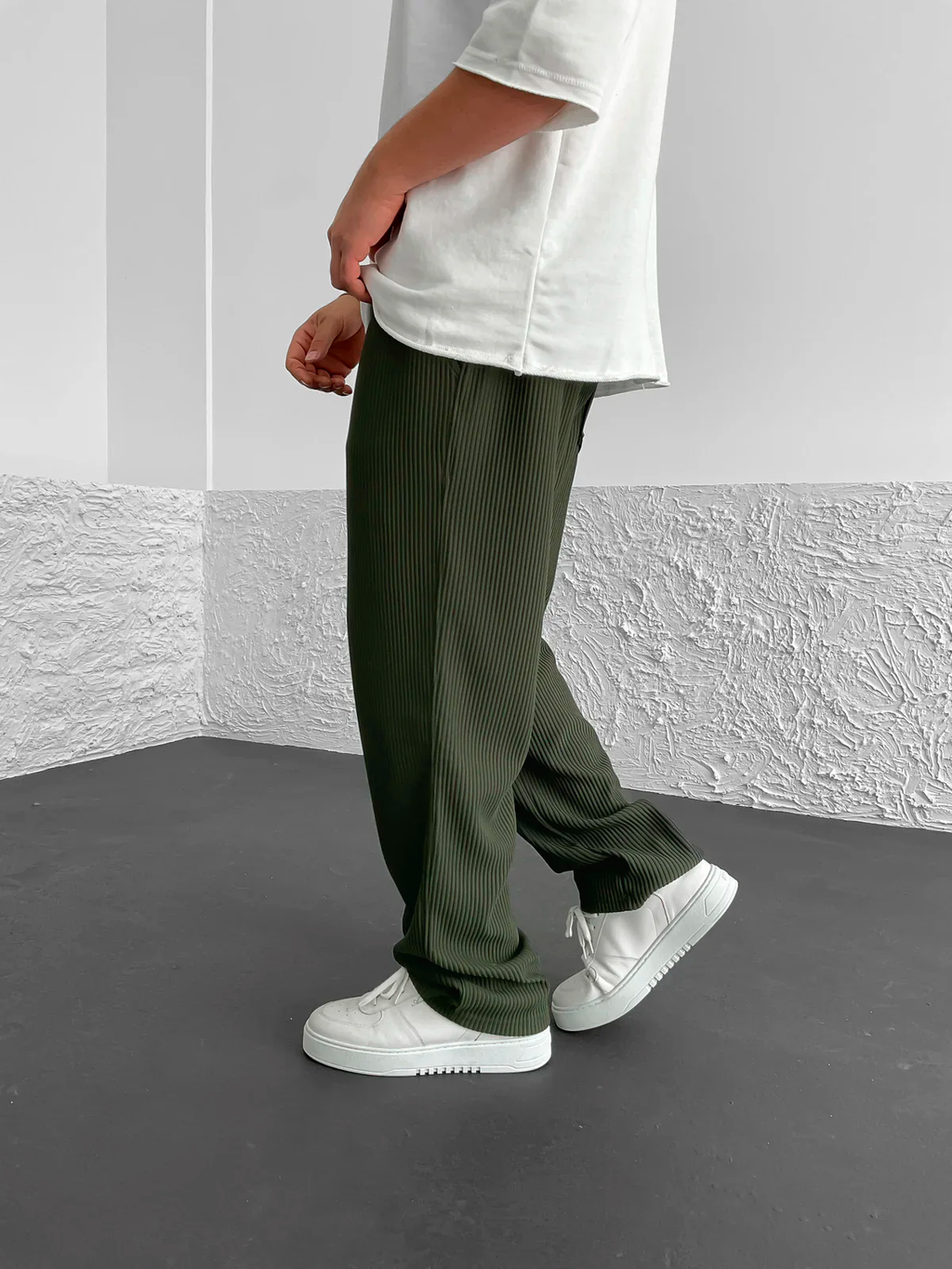 Siyaje | Pantalon côtelé coupe décontractée