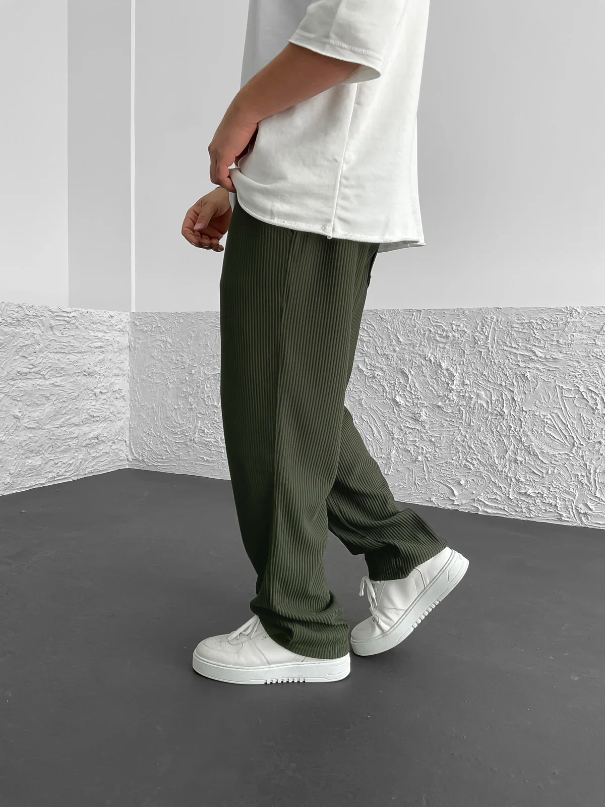 Siyaje | Pantalon côtelé coupe décontractée