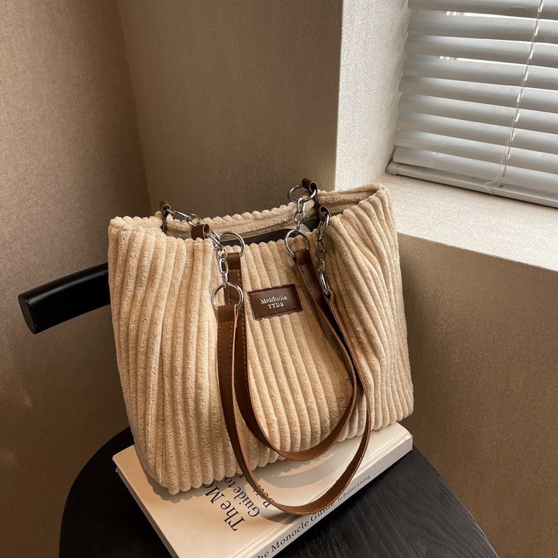 Amelia Sac à Bandoulière en Velours Côtelé - Luxe et Pratique pour Tous les Jours