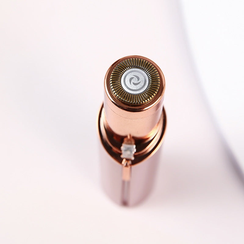 Épilateur pour le visage au toucher doux | Portable, précis et indolore Conçu pour les peaux sensibles, avec des résultats doux sans irritation.