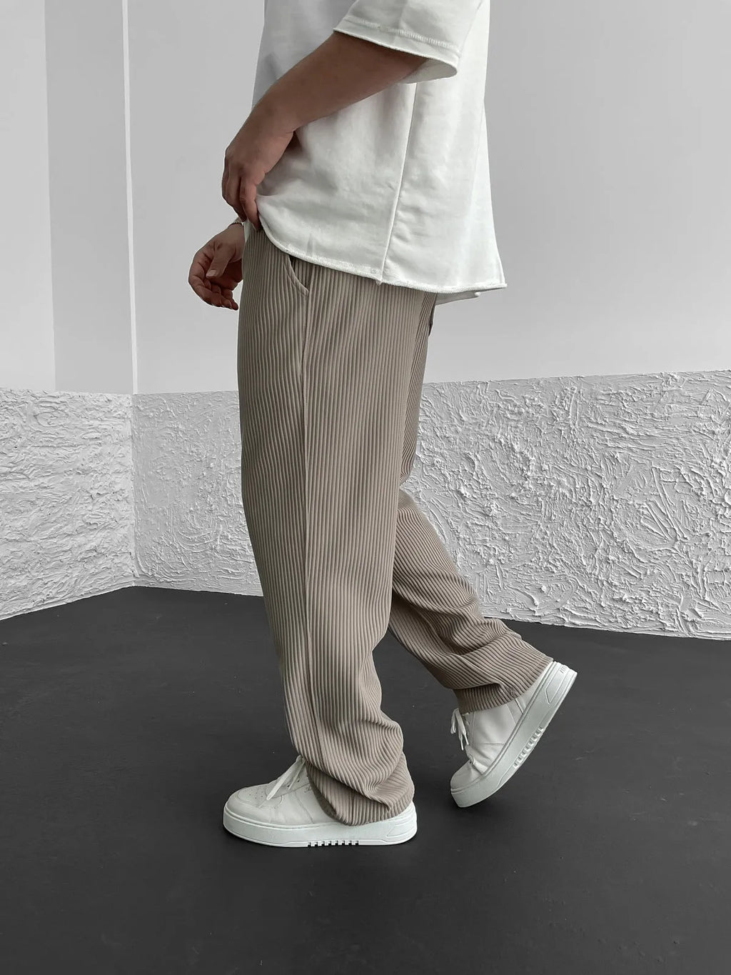 Siyaje | Pantalon côtelé coupe décontractée