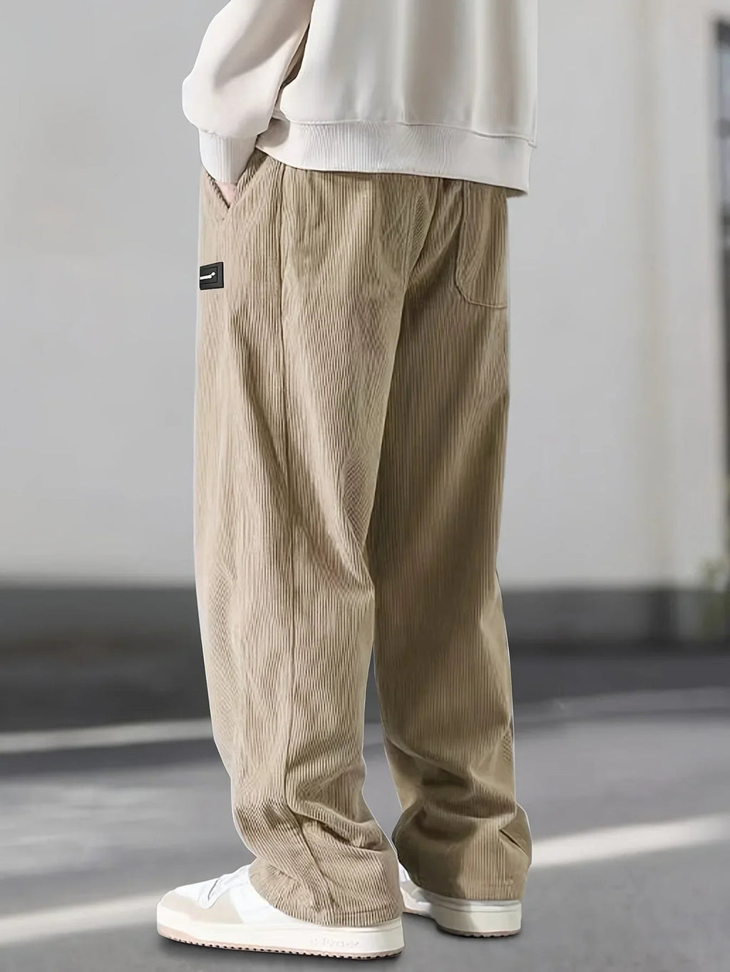 Siyaje | Pantalon décontracté large en velours côtelé