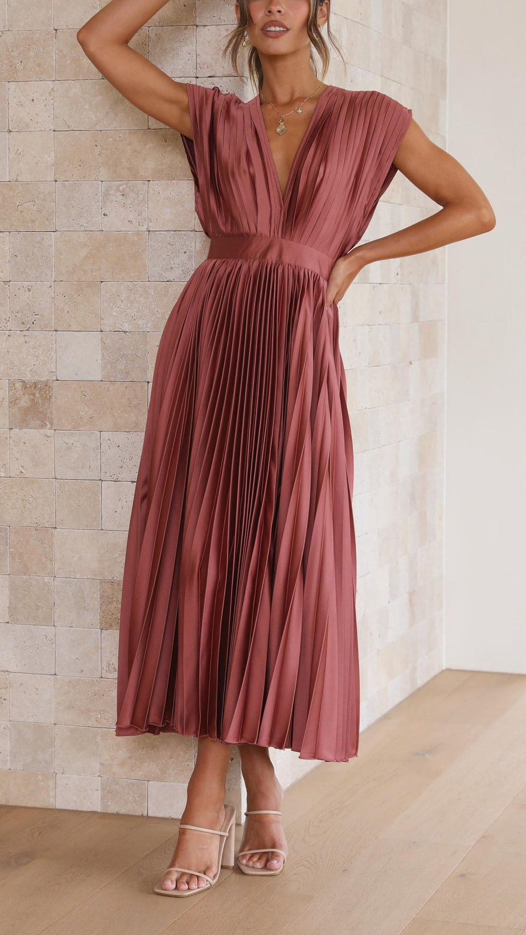 Siyaje | Robe plissée élégante