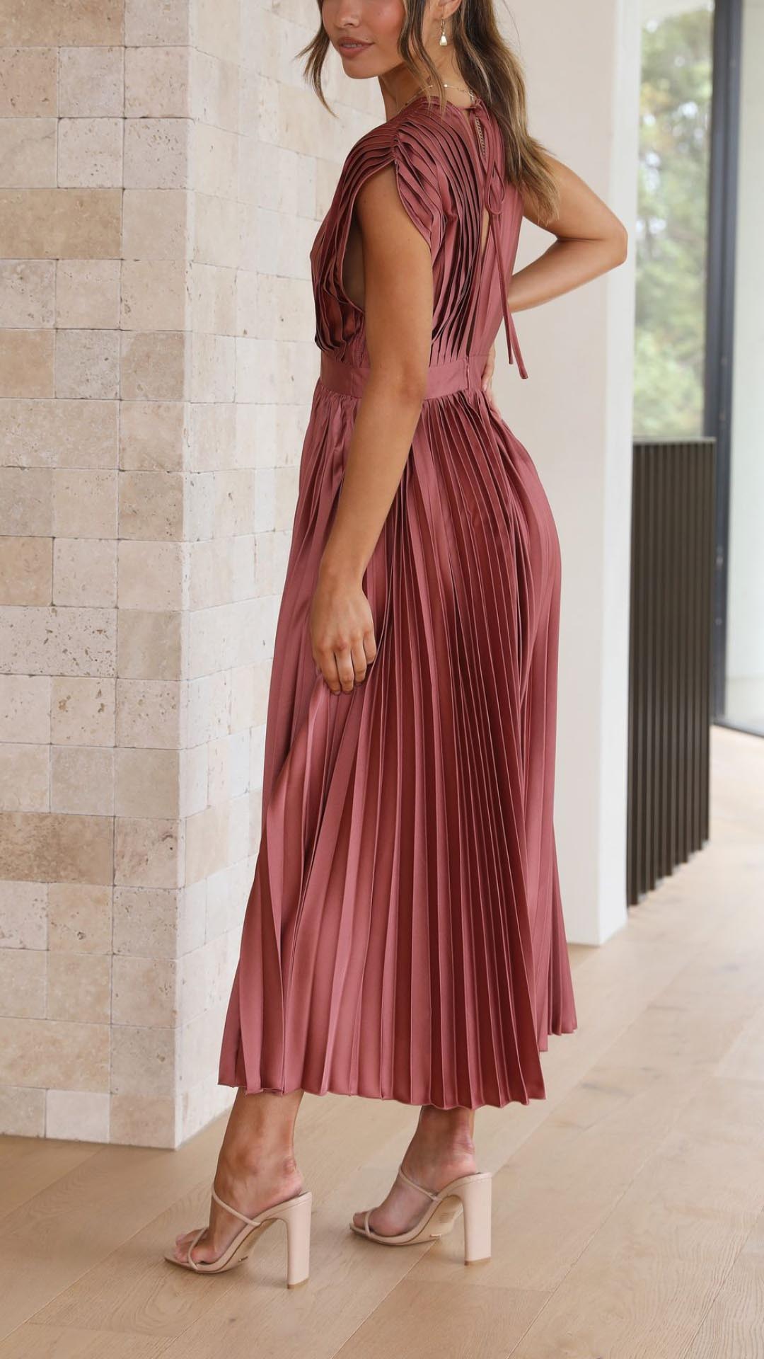 Siyaje | Robe plissée élégante