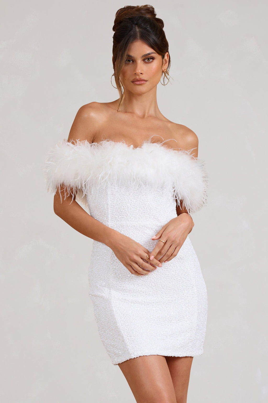 Siyaje | Robe à pailettes avec plumes