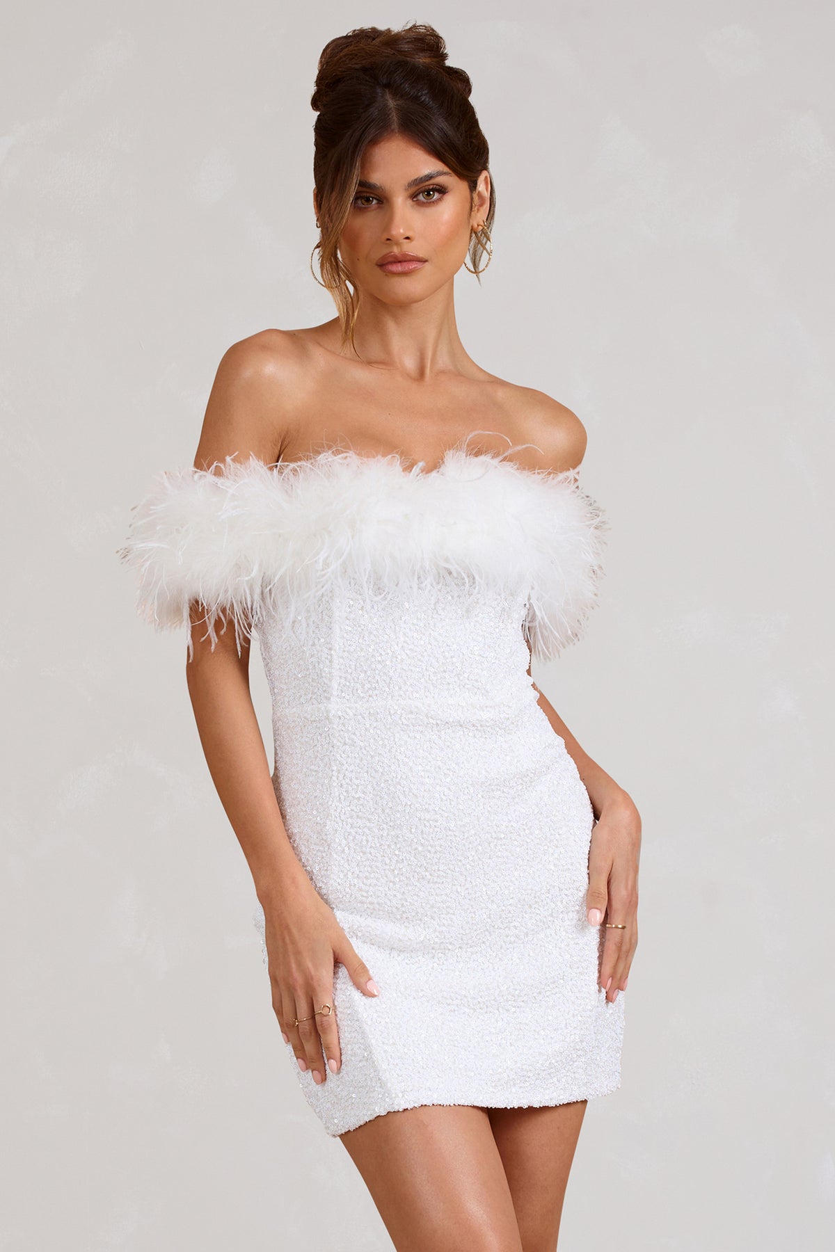 Siyaje | Robe à pailettes avec plumes