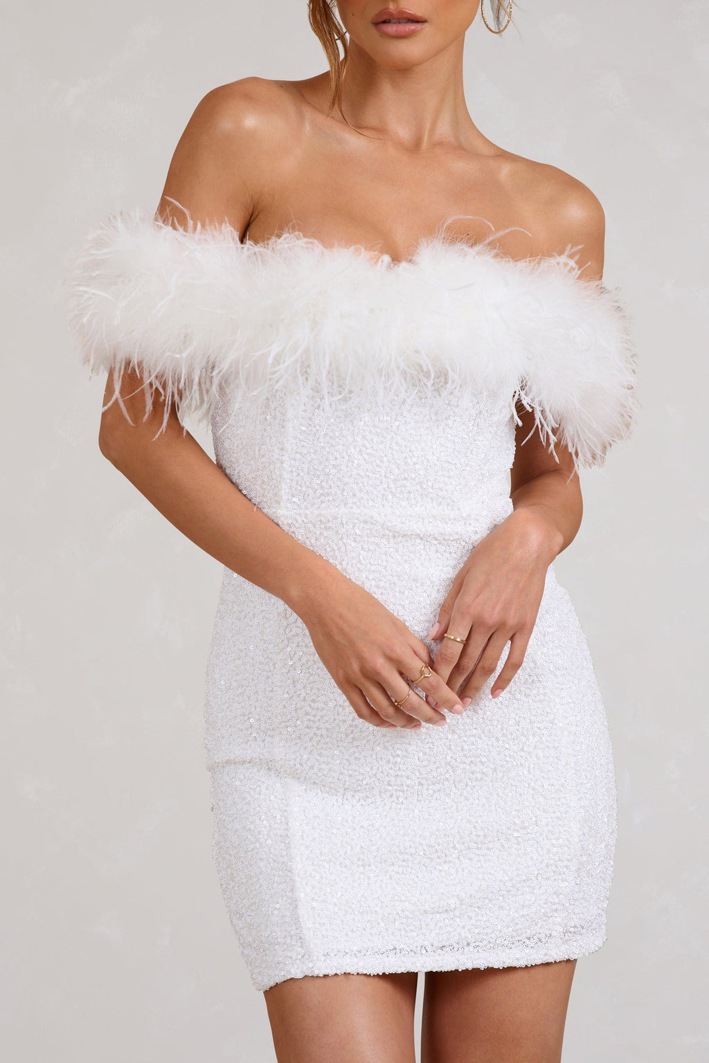 Siyaje | Robe à pailettes avec plumes