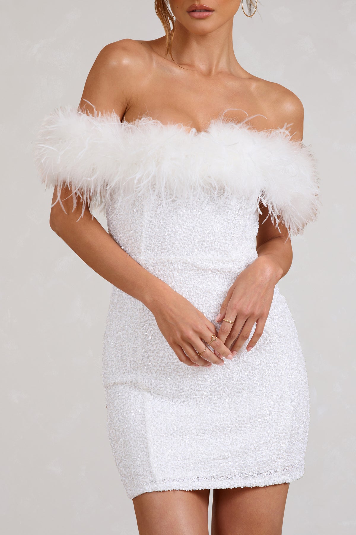 Siyaje | Robe à pailettes avec plumes