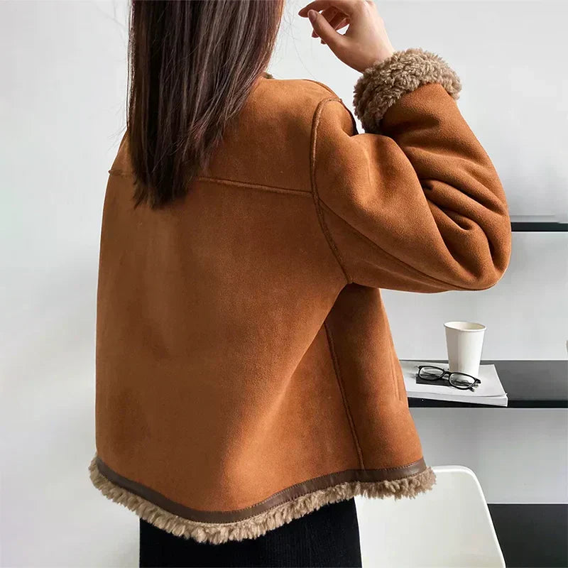 Siyaje | Manteau en peau de mouton avec boutons