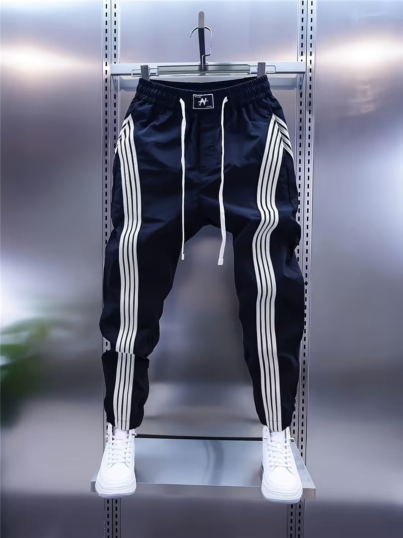 Siyaje | Pantalon cargo à ourlets avec empiècements à patchs